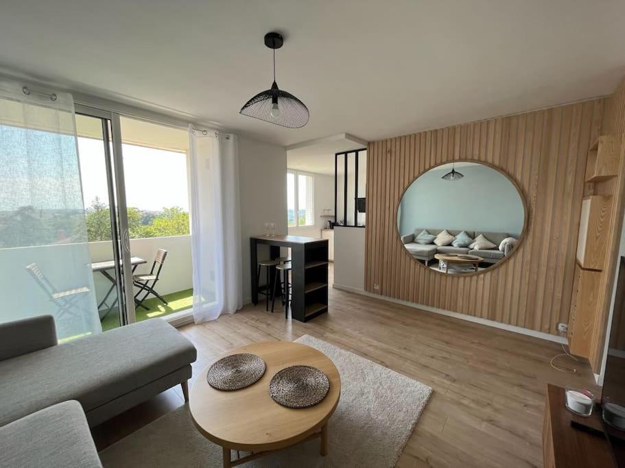 Apartamento Le Calme - Design - Vue Panoramique Sur La Saone Caluire-et-Cuire Exterior foto